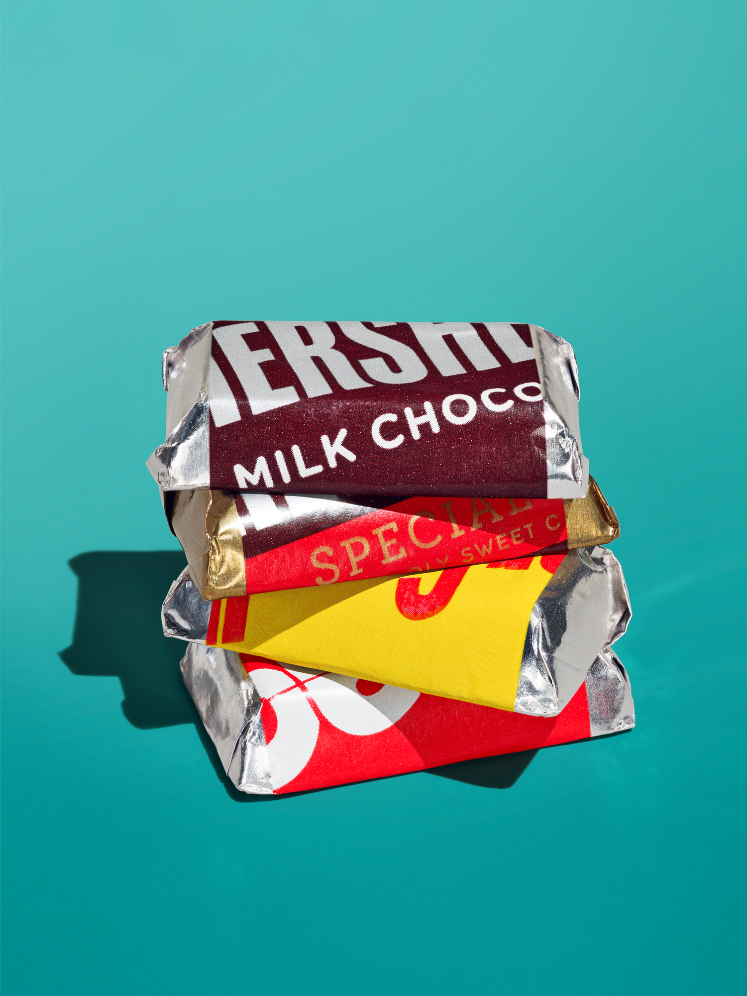 HERSHEY'S Chocolate Miniatures Assorted Bulk 25lb Candy Box $149.99