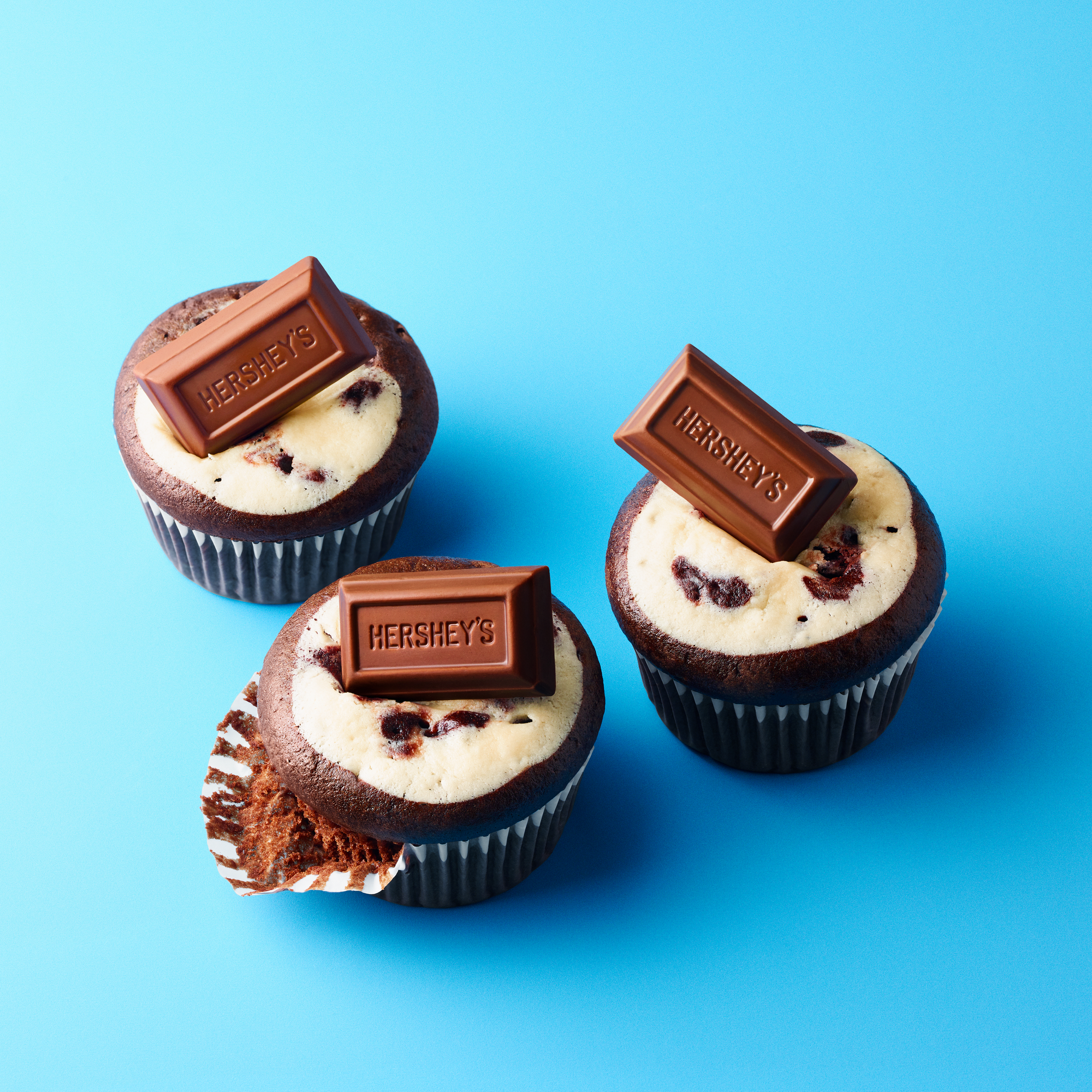 HERSHEY'S Chocolate Miniatures Assorted Bulk 25lb Candy Box $149.99
