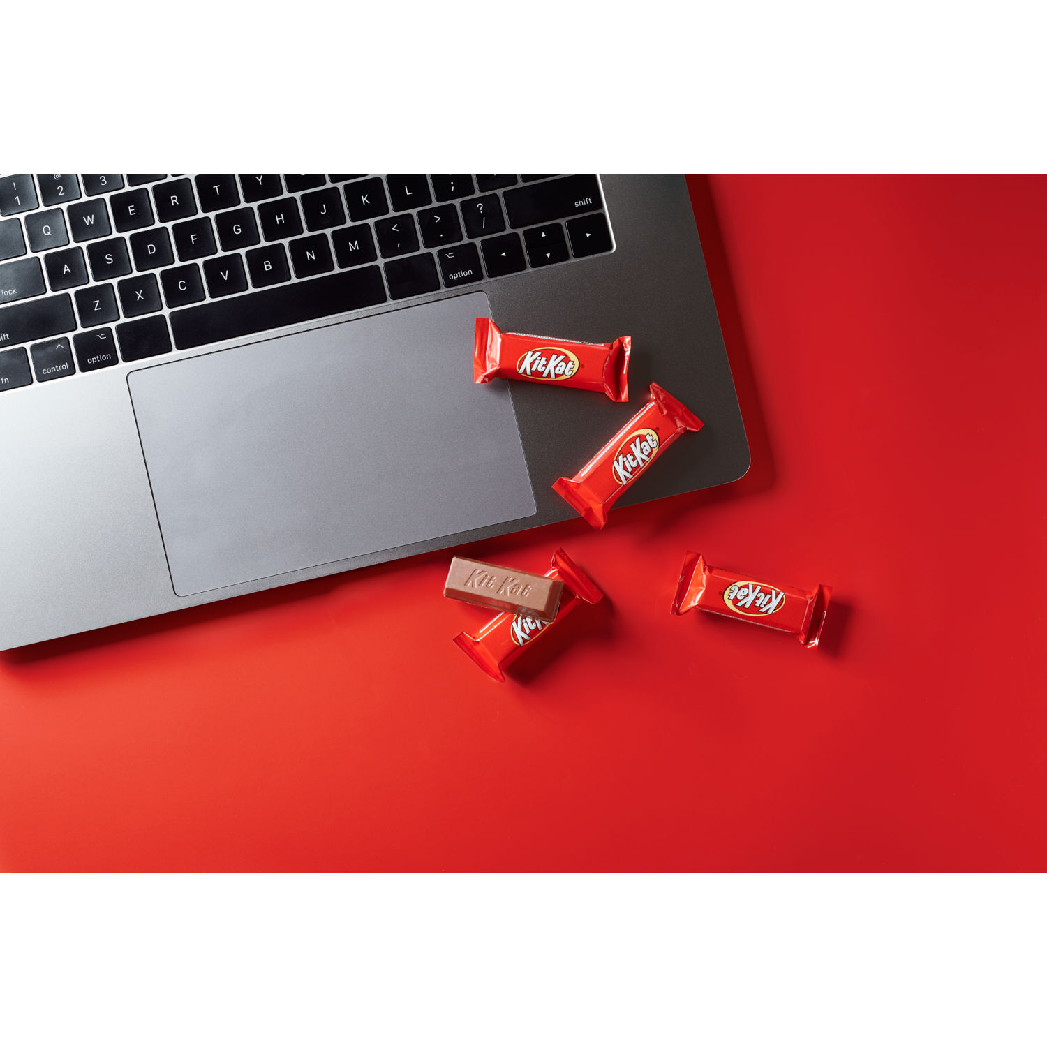 KIT KAT Milk Chocolate Miniatures Candy Bars 10.1oz Candy Bag $5.99