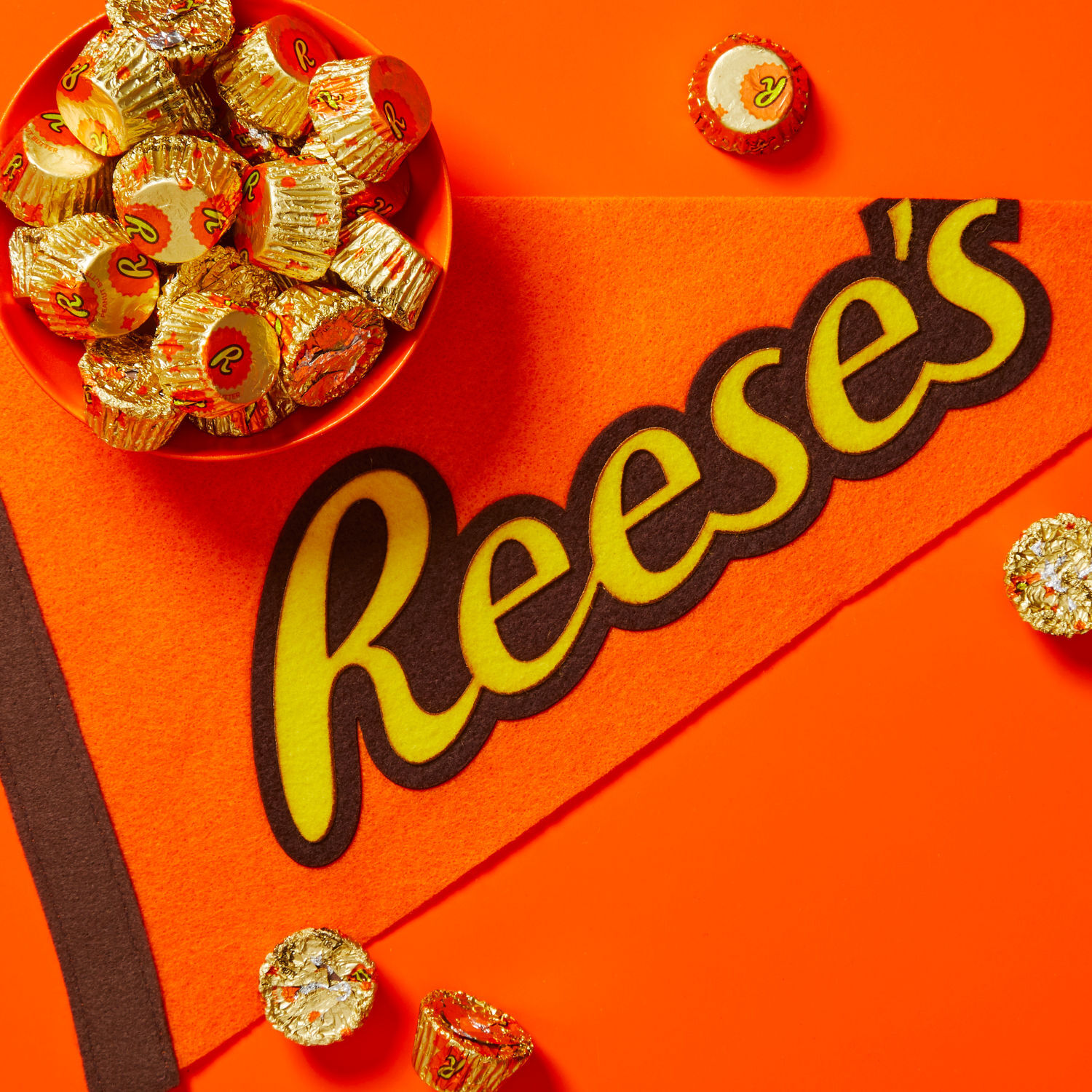 REESE'S Milk Chocolate Peanut Butter Cup Miniatures 10.5oz Candy Bag $5.99 4 REESE'S Milk Chocolate Peanut Butter Cup Miniatures 10.5oz Candy Bag $5.99