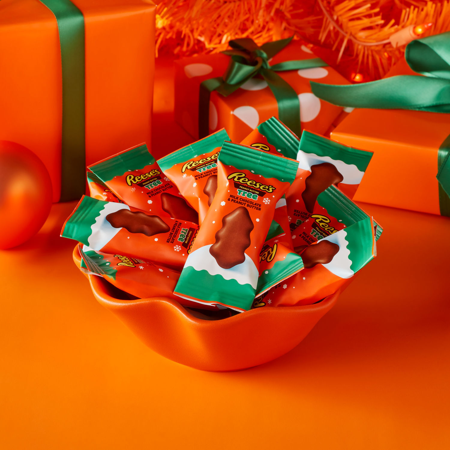 REESE'S Milk Chocolate Snack Size Peanut Butter Trees, Christmas Candy Bag, 9.6 oz $5.99